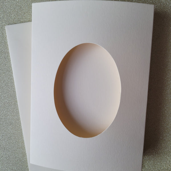 Card blanks and envelopes, A6 oval aperture, pack of 5